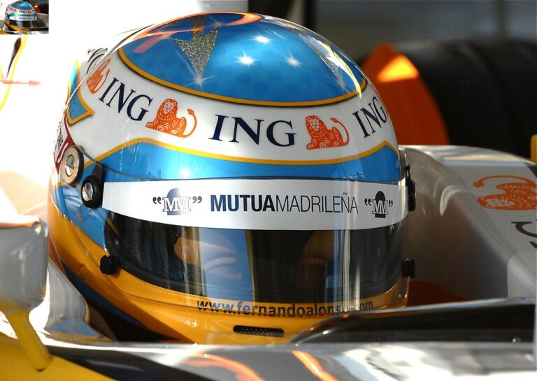 customizing your race car helmet options for personalization